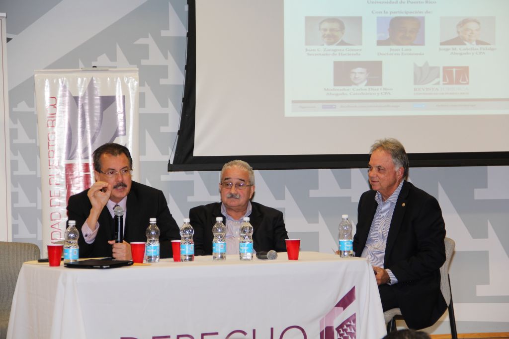 Desde la izquierda: el secretario del Departamento de Hacienda, Hon. Juan Zaragoza; el doctor en economía, Juan Lara; y el licenciado y CPA Jorge Cañellas Fidalgo, ex presidente inmediato de la CCPR.